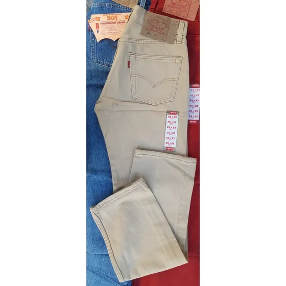 Jean Levi's Strauss; 501; 29/32, Color Beige, Nuevo.