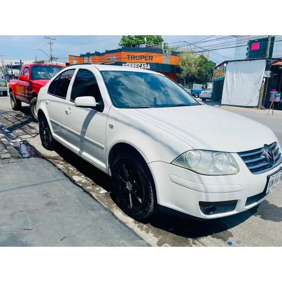 Volkswagen Jetta 2.0 L4 At