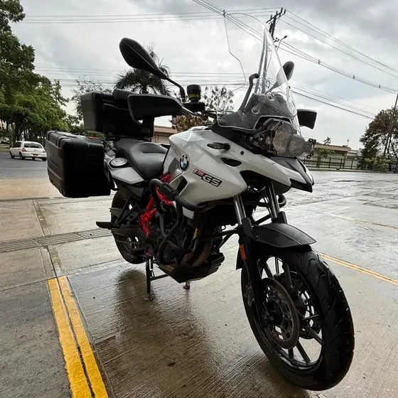 Bmw F 700 Gs 2017  Full Equipo  Akrapovic  Maletas  Top Case