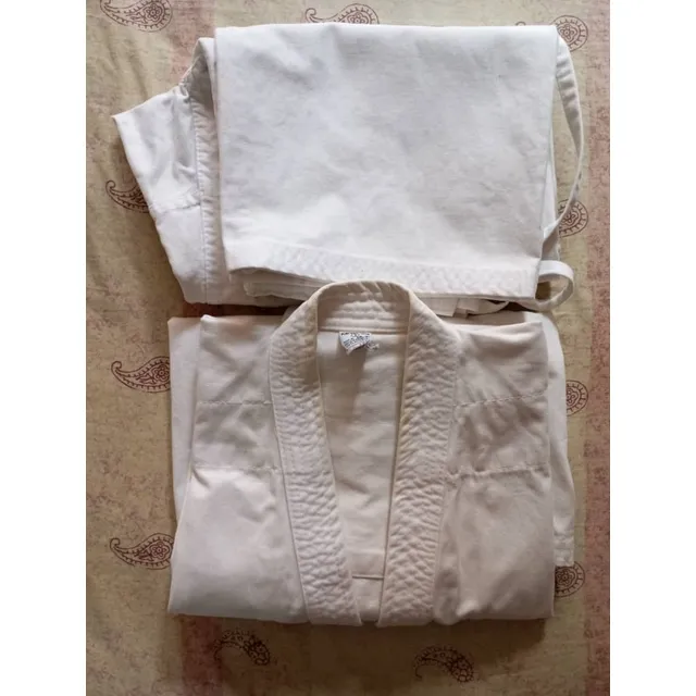 Karategui Pesado Blanco Talla 2  76 Cm Usado