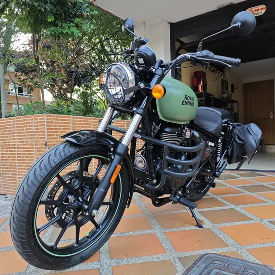 Royal Enfield Meteor 350 Casi Nueva!