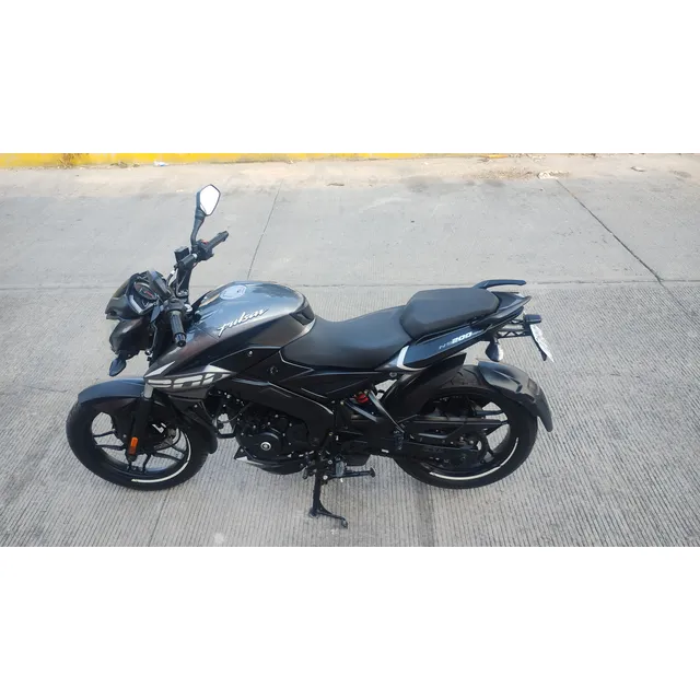 Motocicleta Bajaj Pulsar Ns200 2024