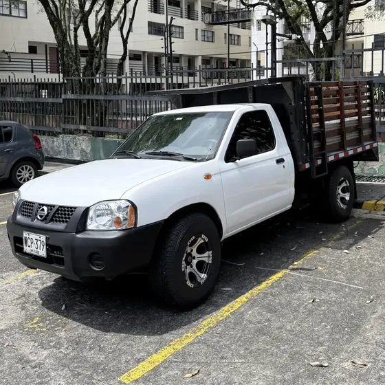 Nissan Frontier 2015 2.4 Estacas 4x2