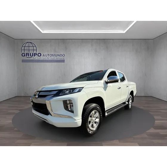 Mitsubishi L200 2.4 Glx Cabina Doble 4x2 Mt