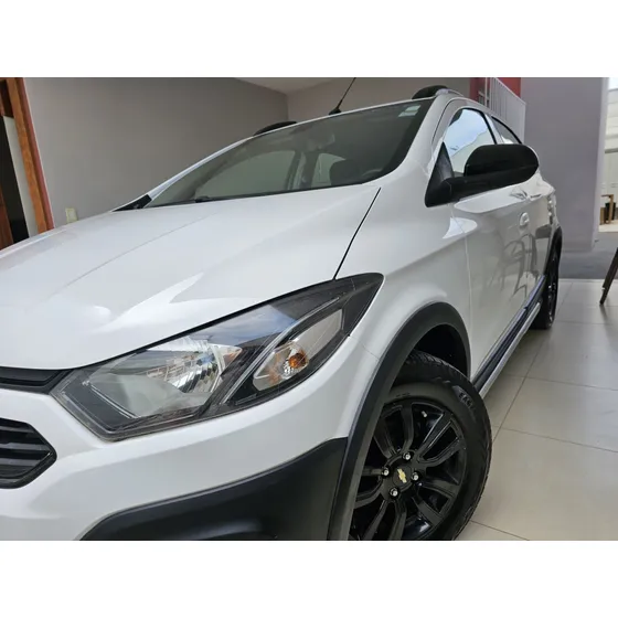 Chevrolet Onix 1.4 Activ Aut. 5p