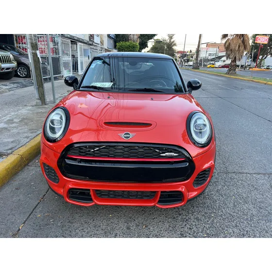 Mini John Cooper Works 2.0 Hot Chilli At