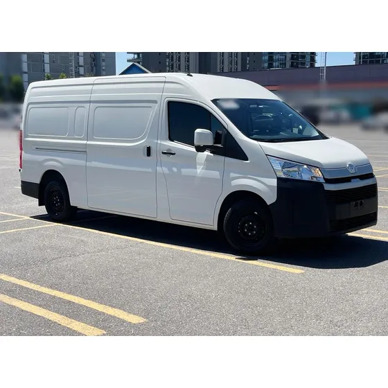 Toyota Hiace 2.8 Tdi Furgón 6at L2h2 3a 5p