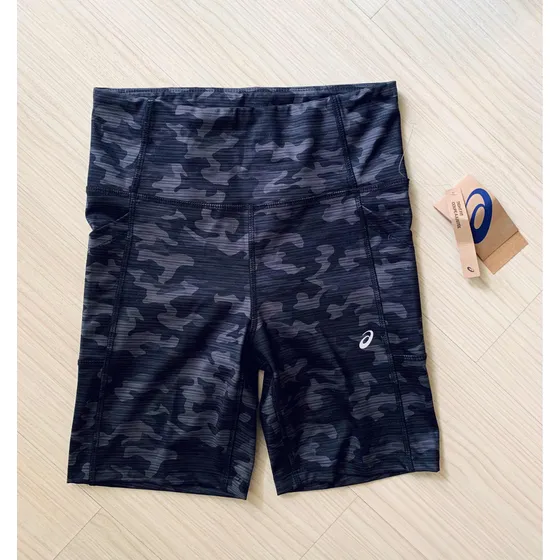 Asics. Short Biker De Dama. Talla S. Nuevo