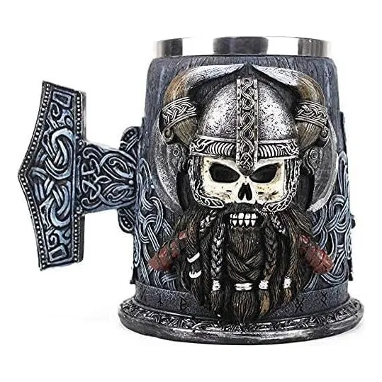 Taza Cerveza, Guerrero Con Cuernos Con Casco Batalla Gótico