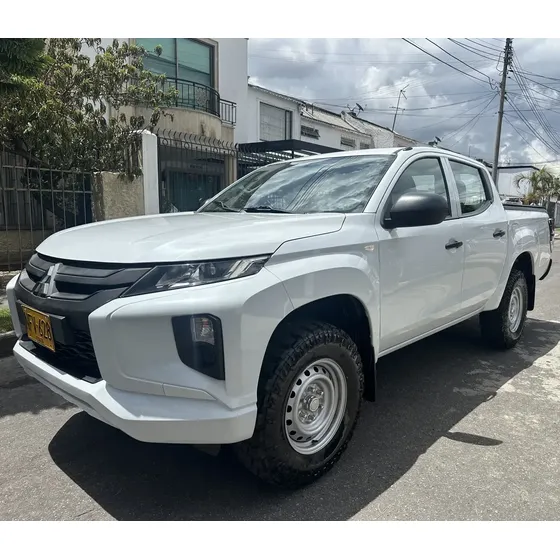 Mitsubishi L200 Glx 2023 2.5l