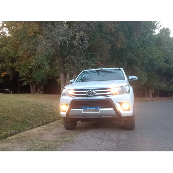 Toyota Hilux Pick-up 2.8 Cd Srv 177cv 4x2