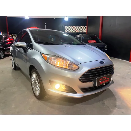 Ford Fiesta Kinetic 1.6 Titanium 120cv