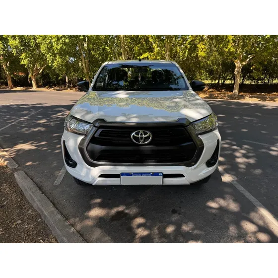 Toyota Hilux Pick-up 2.8 Cd Sr 177cv 4x4 At