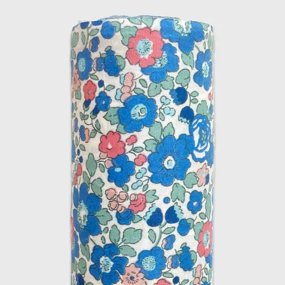 Tela Algodón Candy Flores Azules 120 Cm Ancho - Rollo 30 M Blanco Estampado Flores Azules