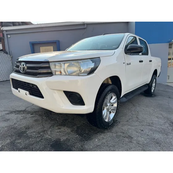 Toyota Hilux 2.7 Cabina Doble Base Mt