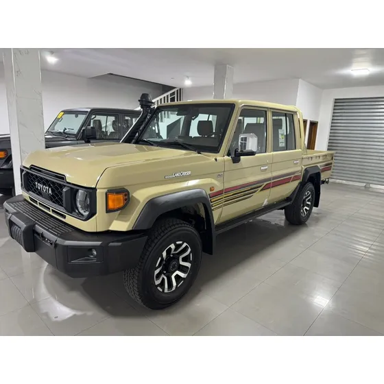 Toyota Land Cruiser 79 Lc79 Automatica Gasolina Aniversario