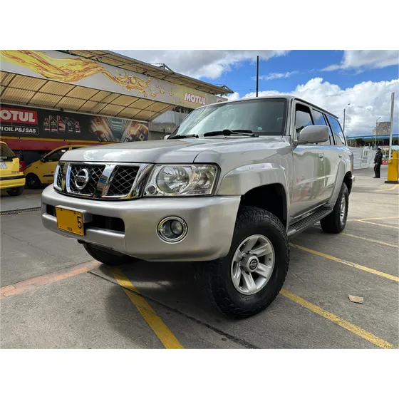 Nissan Patrol 4.8 Y61 Grx