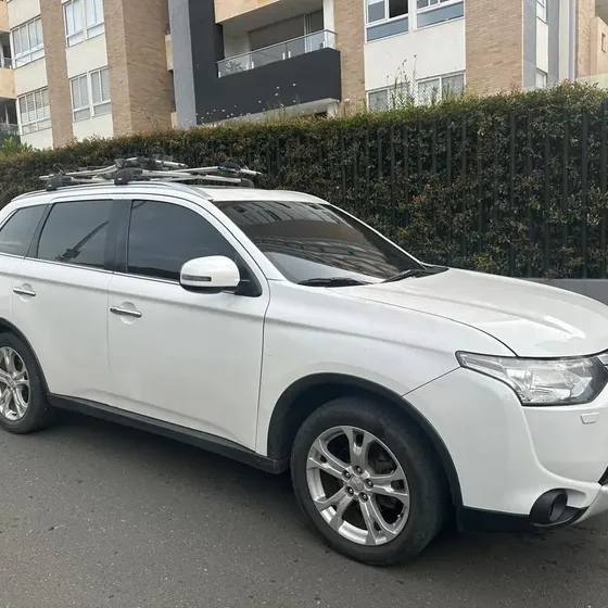 Mitsubishi Outlander 2015 3.0l