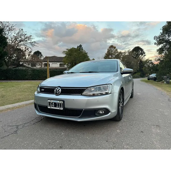 Volkswagen Vento 2.0 Sportline Tsi 200cv