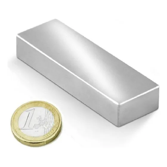 Un Iman Neodimio N52 Rectangular Potente 46mm X 21mm X 10mm