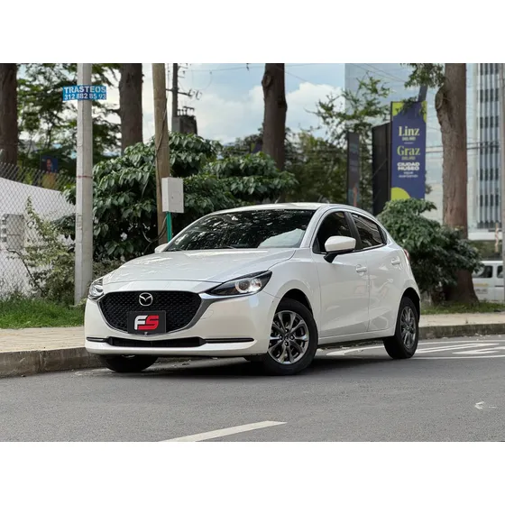 Mazda 2 Touring Mecánico