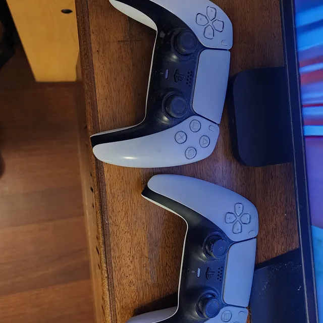Tlou2 Sellado + 2 Dualsense + Tapa Sellada Slim Disco Ps5 Blanco