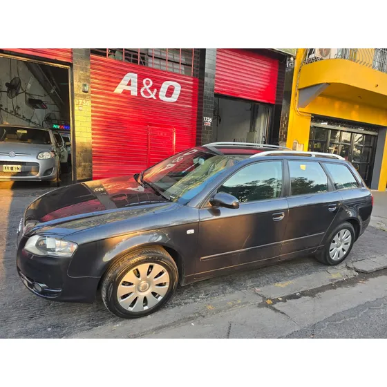 Audi A4 Avant 2.0 I Manual