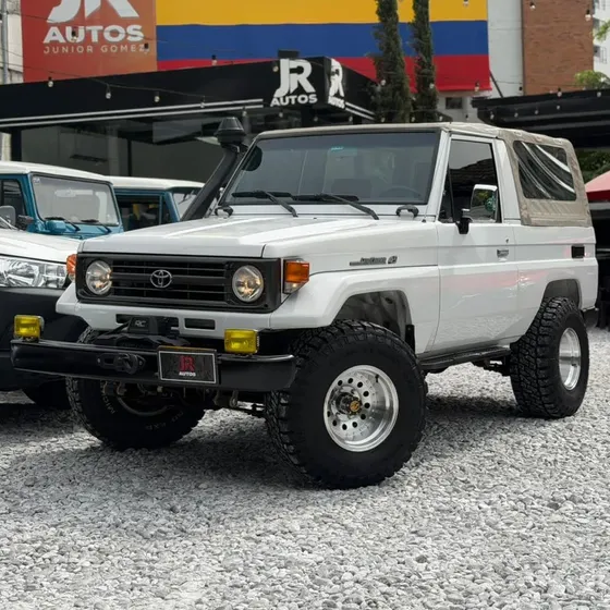 Toyota Land Cruiser 1998 4.5 Fzj73 Carevaca