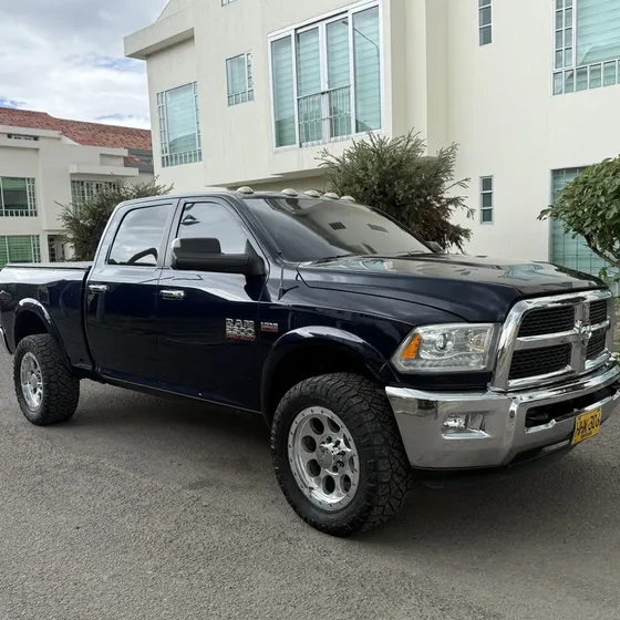 Dodge Ram 2013 5.7 2500 Crew Cab Laramie