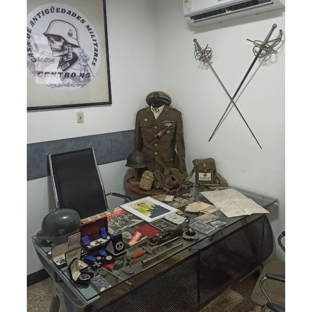 Venta De Antiguedades Militares Internacionales Y Nacionales