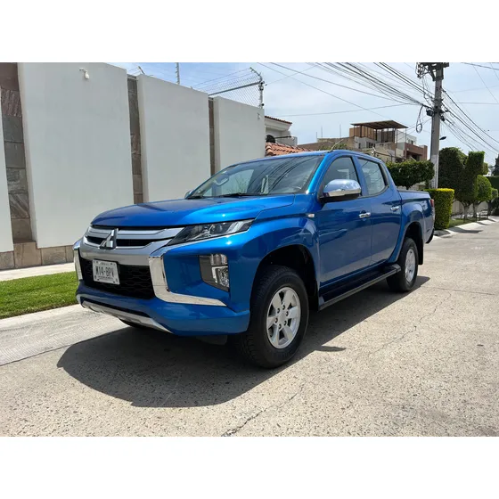 Mitsubishi L200 2.4 Cd Glx 4x2 Mt