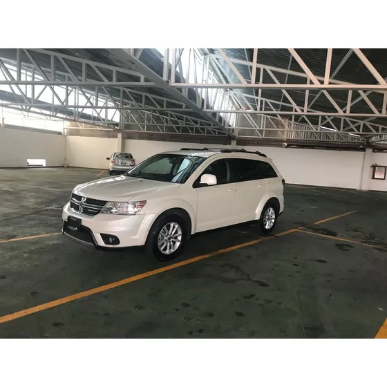 Dodge Journey 2.4 Sxt 5 Pasajeros Plus Mt