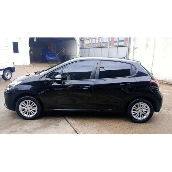 Peugeot 208 1.6 Allure Nav Tiptronic