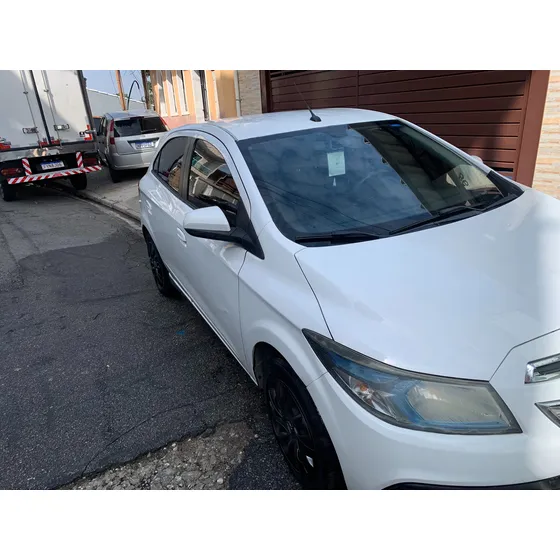 Chevrolet Onix 1.4 Lt 5p