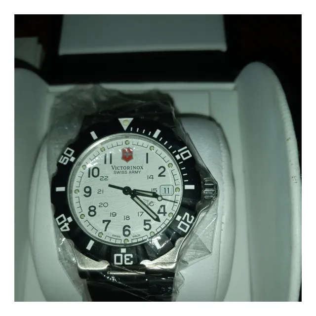 Reloj Victorinox/ Swiss Army Suizo,  24000 Caballero. Nuevo