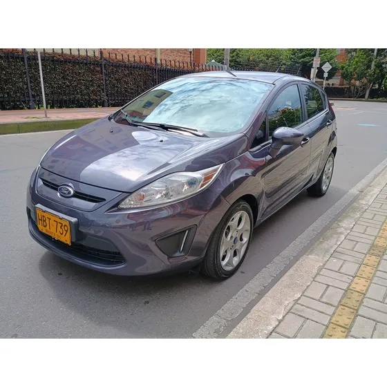 Ford Fiesta 1.6 Hatchback Mecánica
