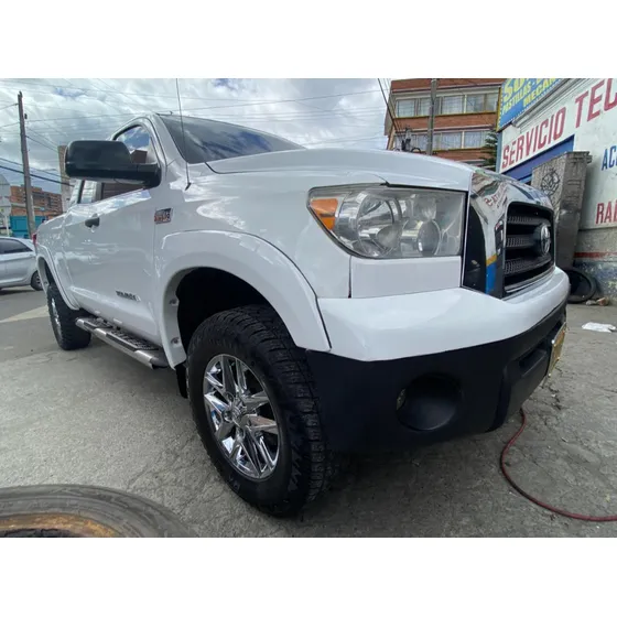 Toyota Tundra 5.7 Crewmax Limited
