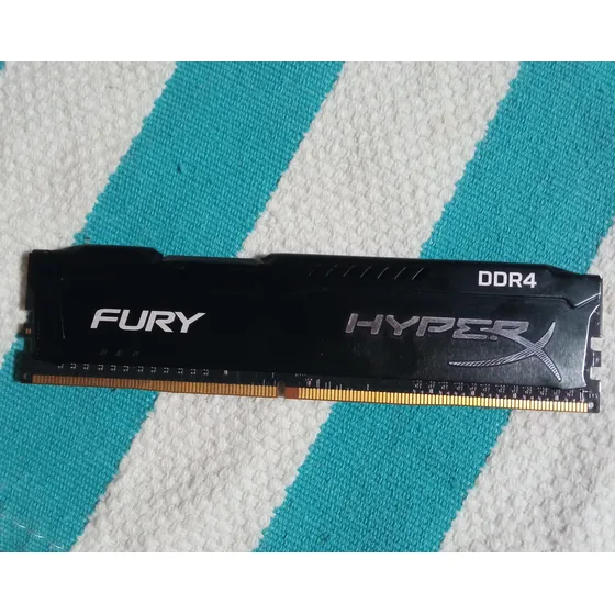 Memoria Ram Ddr4 De 4gb Fury