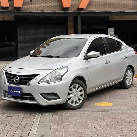 Nissan Versa 2016 1.6 Advance At