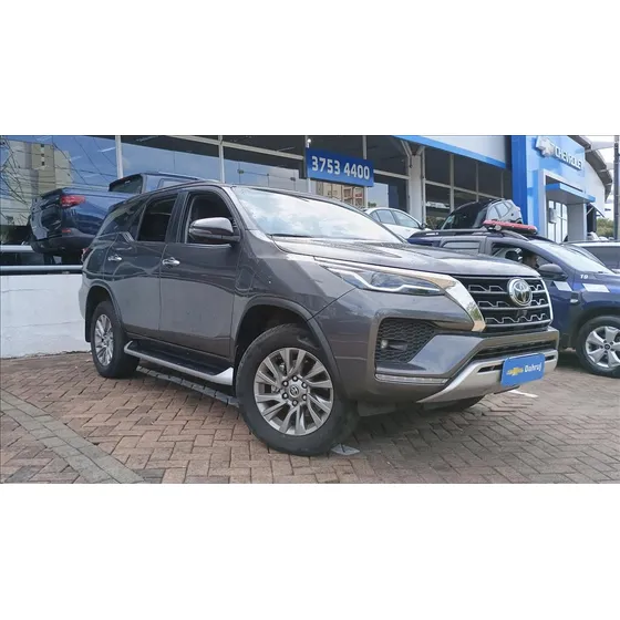 Toyota Hilux Sw4 2.8 D-4d Turbo Diesel Srx 7l 4x4 Automático