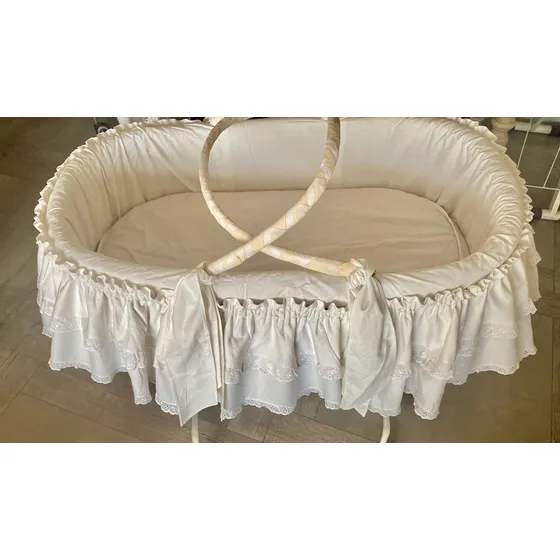 Moises De Mimbre- Forrado Con Colchon-pie De Hierro-85x50x30 Clásico Marrón