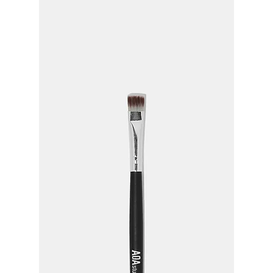 E115: Flat Definer Brush Aoa Bmakeup
