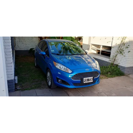 Ford Fiesta Kinetic 1.6 Sedan Titanium 120cv