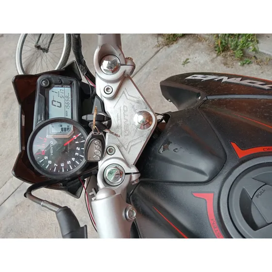 Motocicleta Vento Tornado 250 Año 2023 Negra Con Rojo