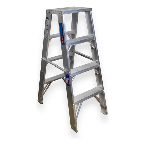 Escalera Plegable Reforzada Akron 6 Escalones 1.22m