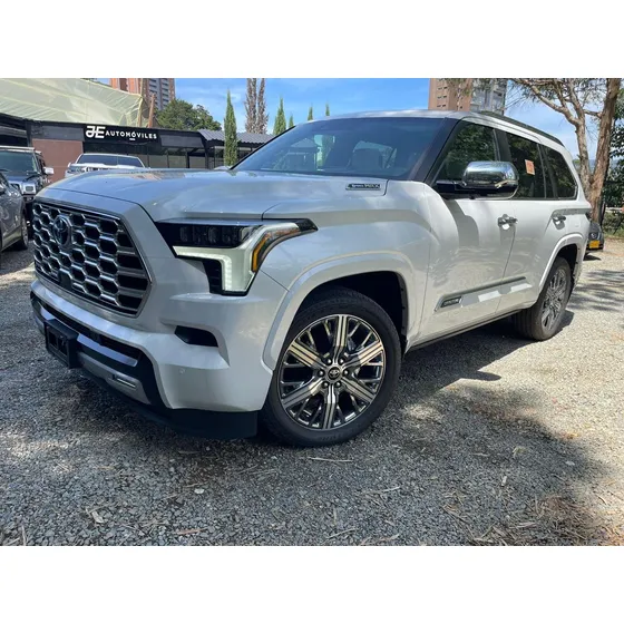 Toyota Sequoia 3.5 V6 Capstone