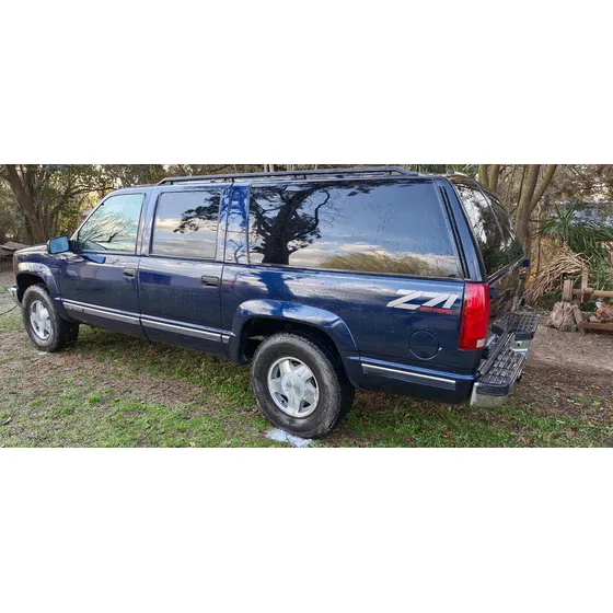 Chevrolet Suburban 5.7 V8 4x4