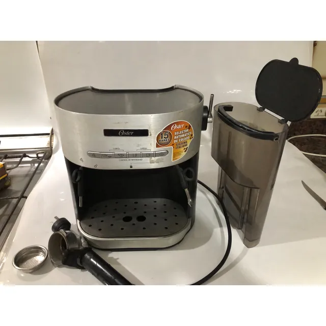 Cafetera Oster  Modelo Bvstem7701-054 (ideal Técnicos)