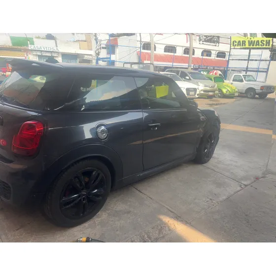 Mini John Cooper Works 2.0 Hot Chilli At