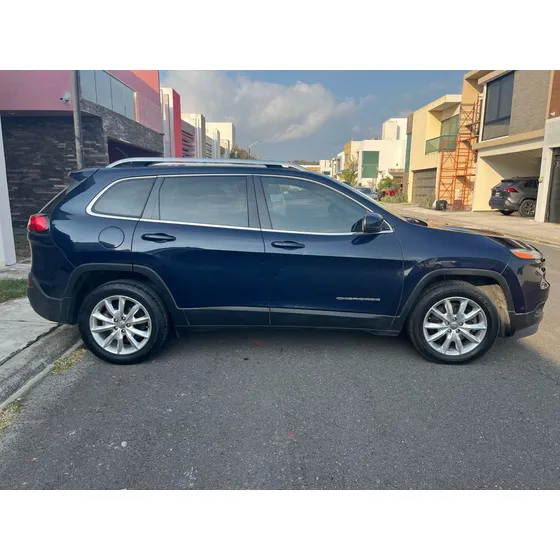 Jeep Cherokee 2.4 Limited Mt